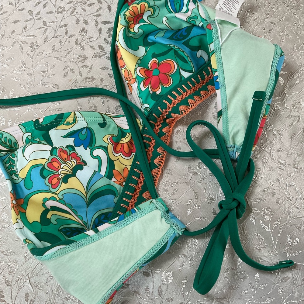Cupshe Colorful Paradise Crossback Bikini Top (top only), NWT - Picture 14 of 14
